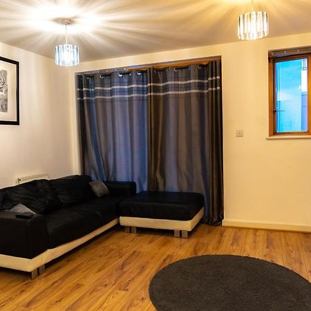 Lovely 1-Bed Apartment In Hackney Londen Buitenkant foto